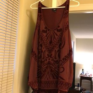Maroon tank top with velvet design